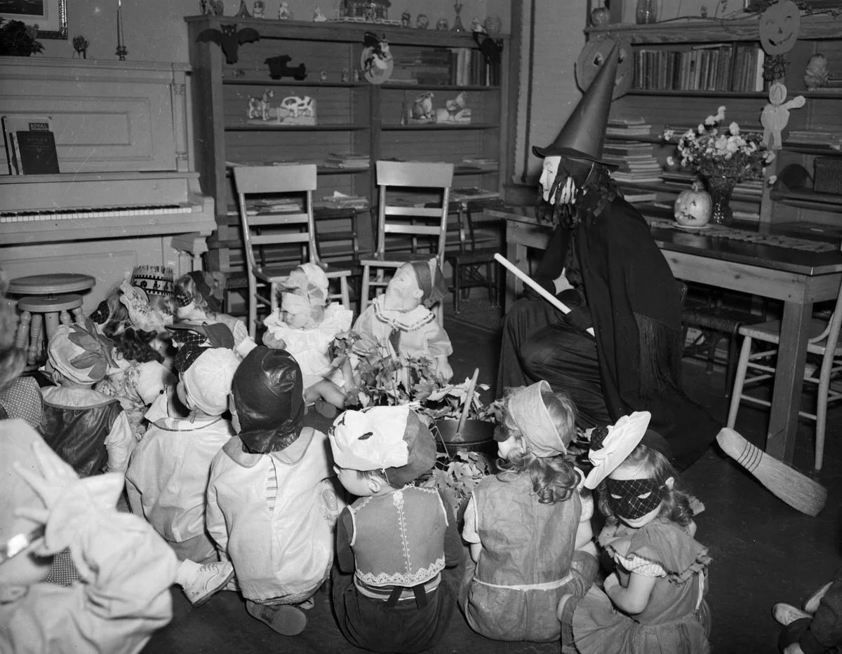 1947 Halloween party at the Day Nursery, 1320 W. Mulberry St.
